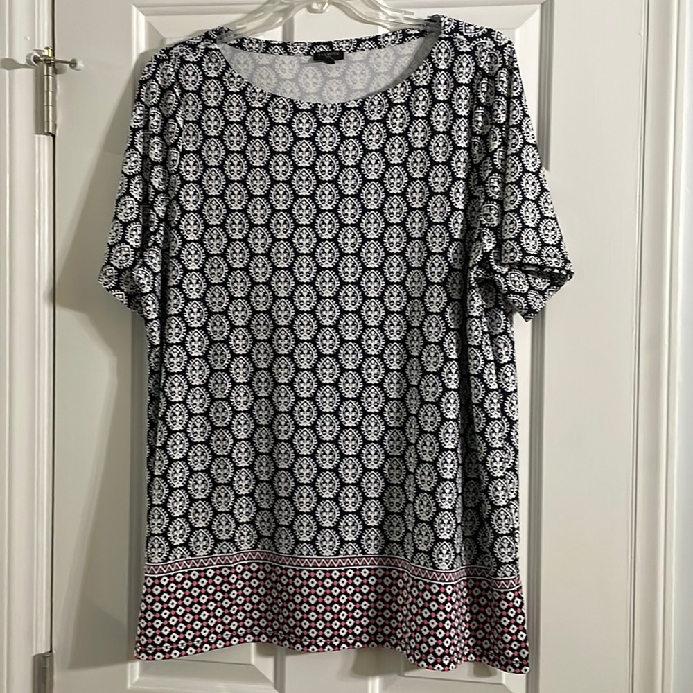 EUC 2X Talbots Tunic Length Black, White, and Pink Top